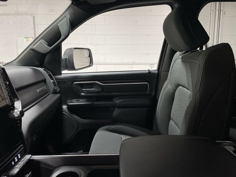 Used 2025 RAM 1500 Big Horn AWD/4WD image 13