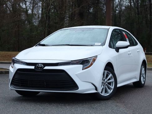 New 2026 Toyota Corolla LE image 1