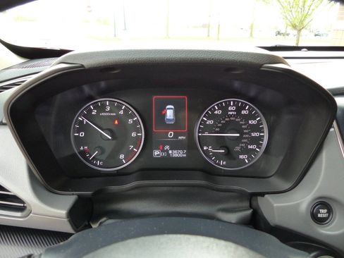 Used 2024 Subaru Crosstrek 2.0i Premium AWD/4WD image 18