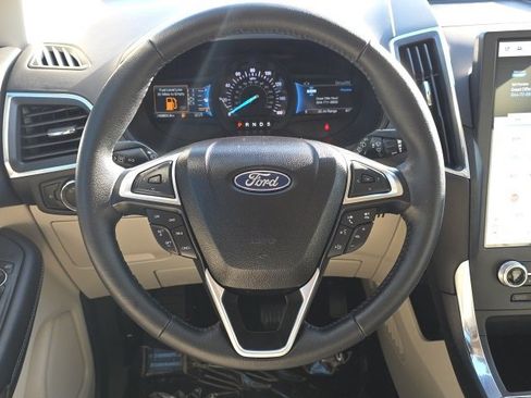Used 2023 Ford Edge Titanium image 12