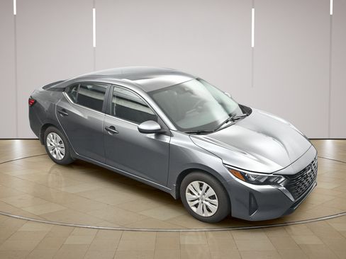 Used 2025 Nissan Sentra S FWD image 29