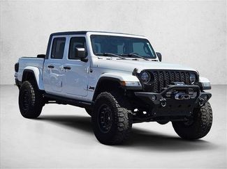 Used 2022 Jeep Gladiator Sport AWD/4WD video 3