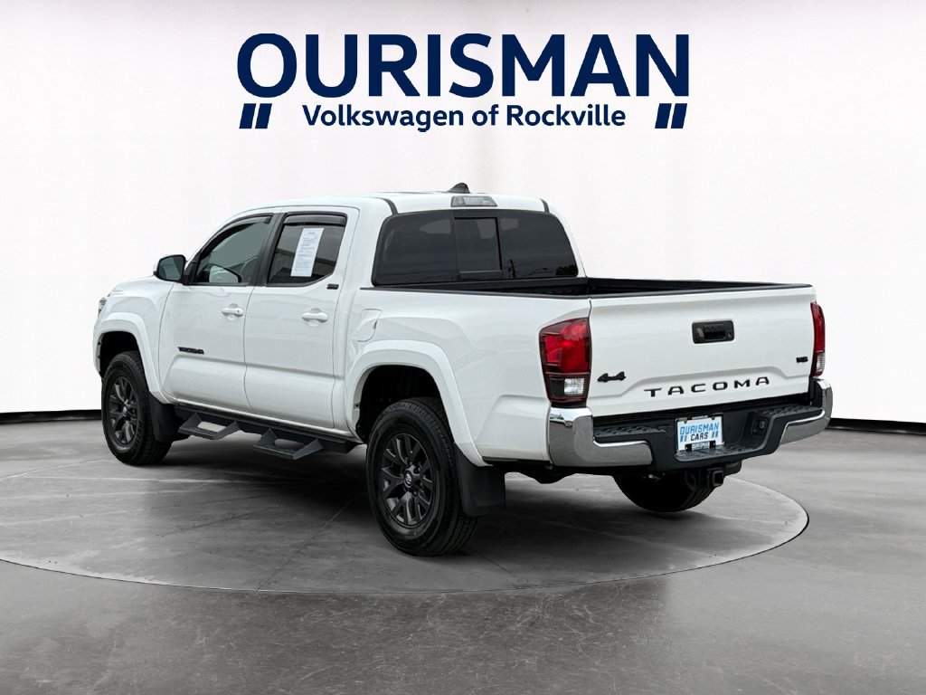Used 2022 Toyota Tacoma SR5 AWD/4WD image 4