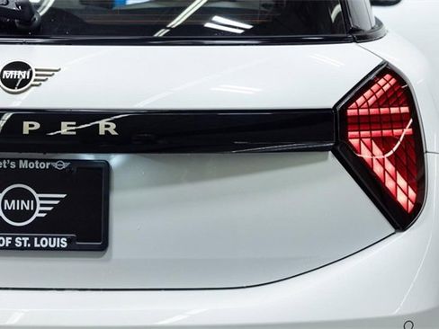 New 2026 MINI Cooper 2-Door Hardtop image 8