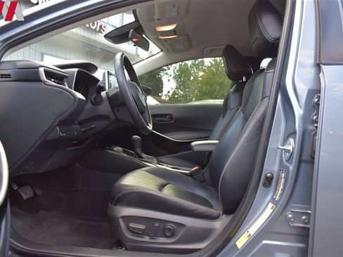 Used 2022 Toyota Corolla LE w/ Premium Interior Package FWD image 10