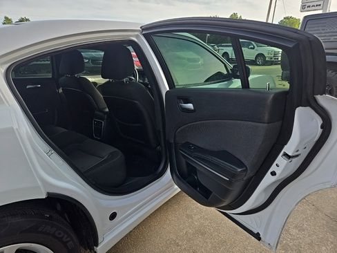Used 2018 Dodge Charger SXT image 71