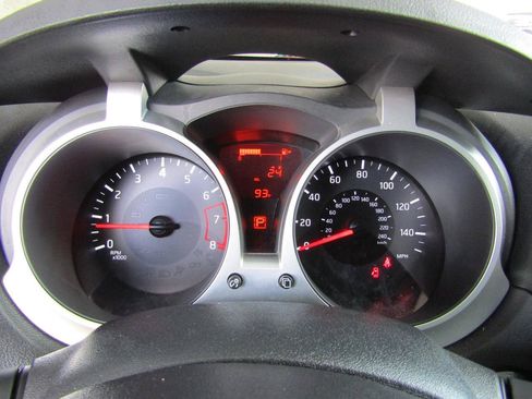 Used 2016 Nissan Juke S FWD image 14