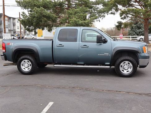 Used 2007 GMC Sierra 2500 SLT w/ Z71 Off-Road Package image 3