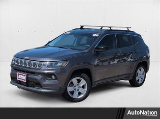 Used 2022 Jeep Compass Latitude image 1