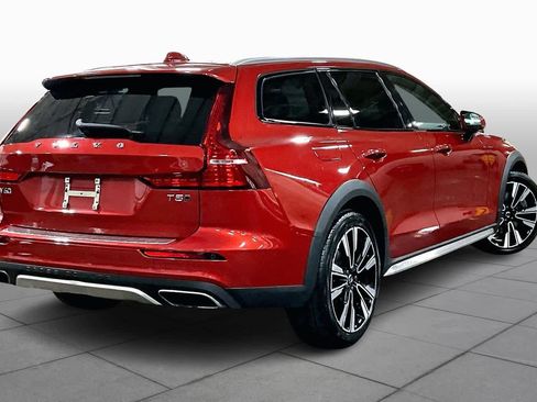 Used 2020 Volvo V60 T5 Cross Country w/ Protection Package image 13