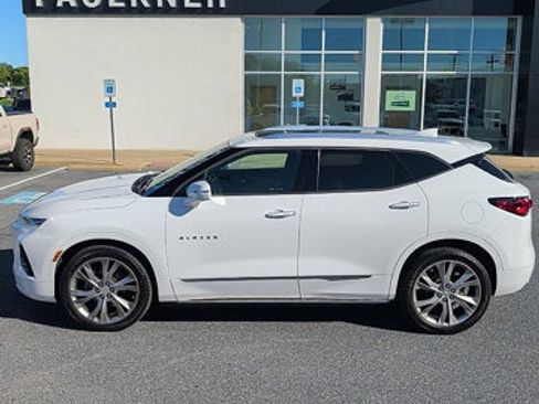 Used 2019 Chevrolet Blazer Premier w/ Sun and Wheels Package AWD/4WD image 8