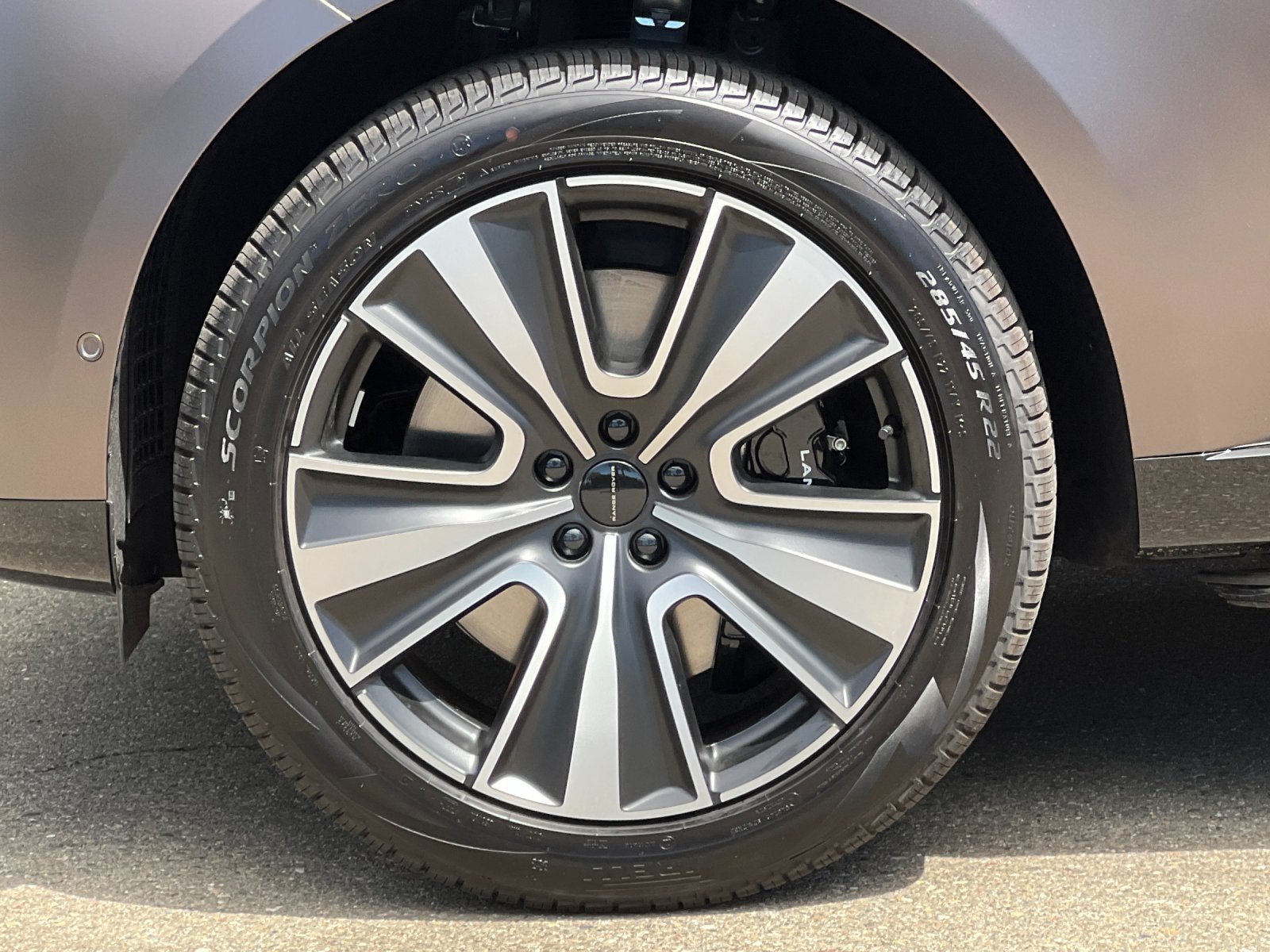 New 2026 Land Rover Range Rover SV AWD/4WD image 25