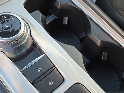 Used 2022 Ford Explorer XLT image 29