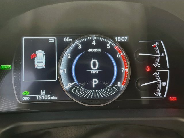 Used 2025 Lexus ES 300h Ultra Luxury w/ Accessory Package (Z2) FWD image 13