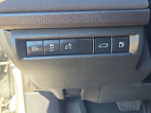 Used 2025 Toyota Camry LE image 24