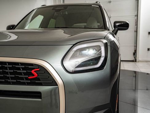 Certified 2025 MINI Cooper Countryman S w/ Comfort Package Max AWD/4WD image 13