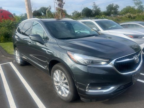 Used 2018 Buick Enclave Premium w/ Experience Buick Package AWD/4WD image 2