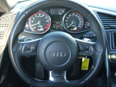 Used 2011 Audi R8 V10 image 32