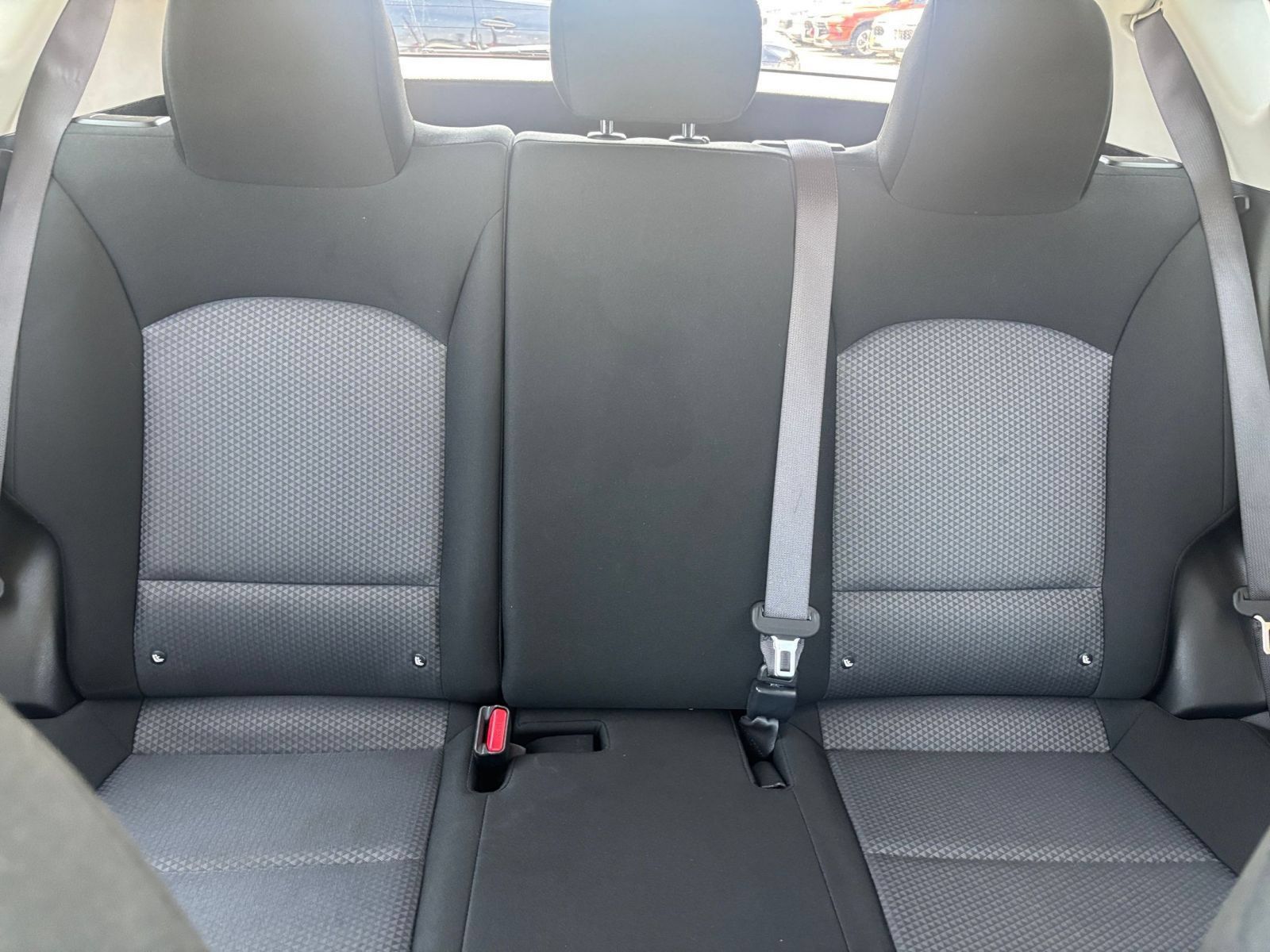 Used 2025 Kia Soul LX w/ LX Technology Package FWD image 35