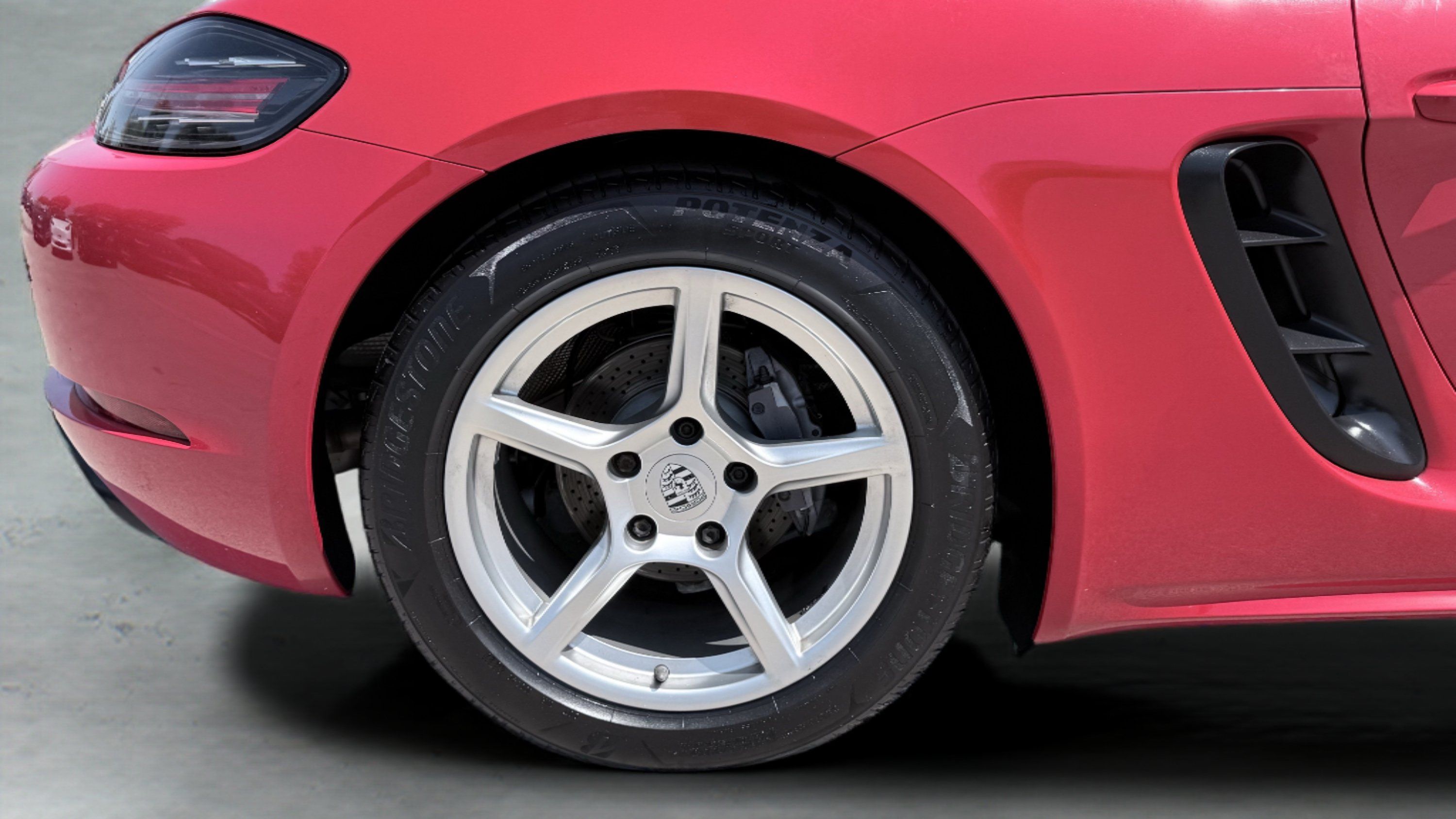 Used 2019 Porsche 718 Cayman RWD image 10