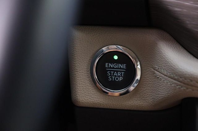 Certified 2022 Ford Expedition Limited AWD/4WD image 18