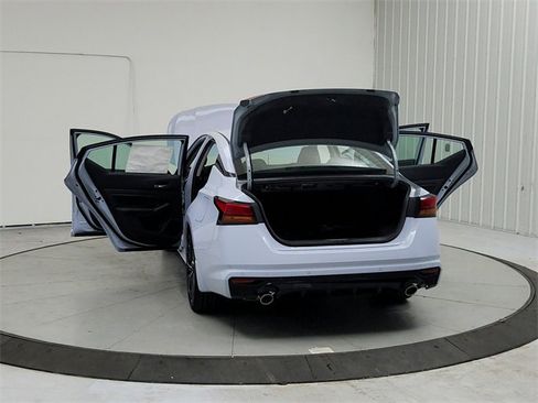 New 2025 Nissan Altima 2.5 SR w/ SR Premium Package image 14