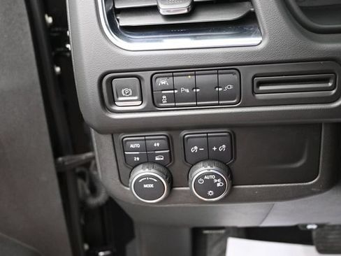 Used 2022 Chevrolet Tahoe LT AWD/4WD image 31