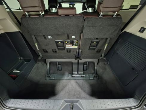 Used 2024 Toyota Sienna Platinum image 23