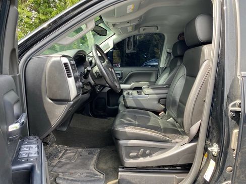 Used 2018 Chevrolet Silverado 2500 LT w/ Midnight Edition AWD/4WD image 10