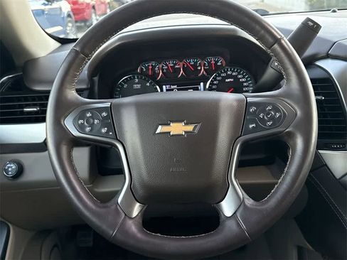 Used 2020 Chevrolet Suburban Premier image 21