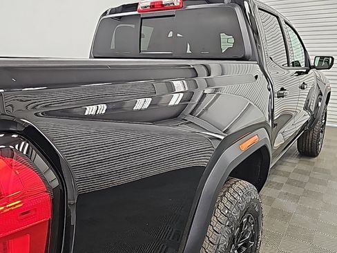 New 2026 GMC Canyon Elevation w/ Convenience Package image 9