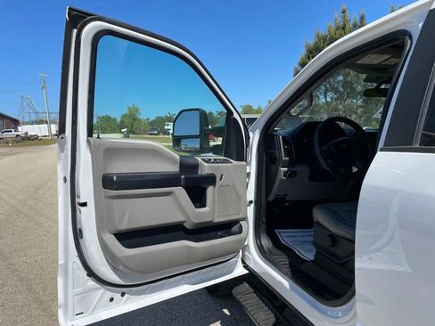 Used 2020 Ford F350 XL w/ Power Equipment Group AWD/4WD image 16