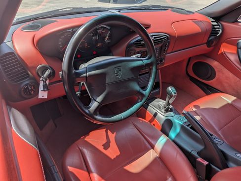 Used 2000 Porsche Boxster RWD image 19