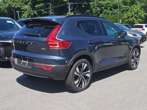 New 2026 Volvo XC40 B5 Ultra w/ Protection Package Premier AWD/4WD image 2