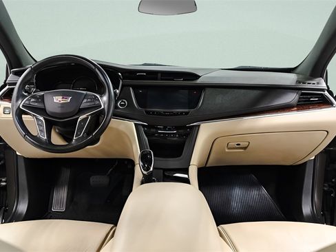 Used 2019 Cadillac XT5 Luxury image 9