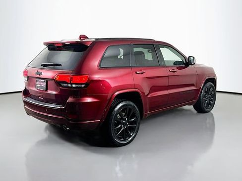 Used 2019 Jeep Grand Cherokee Altitude image 6