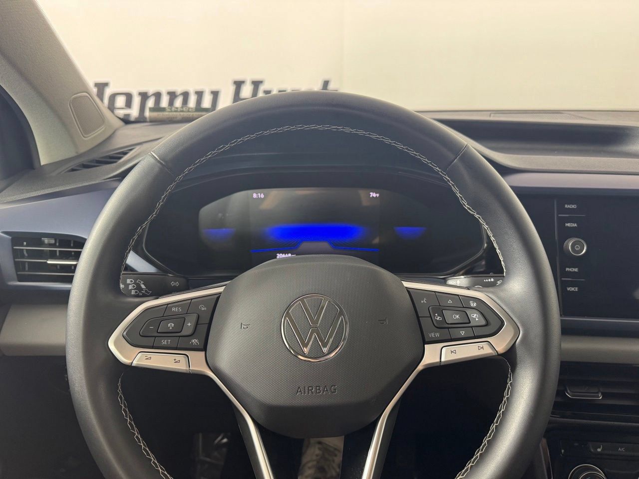 Used 2023 Volkswagen Taos SE w/ Panoramic Sunroof Package FWD image 15