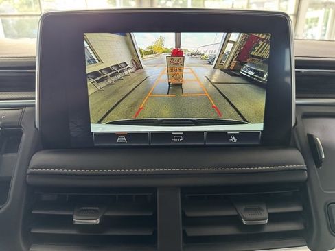 Used 2023 GMC Yukon SLT image 25