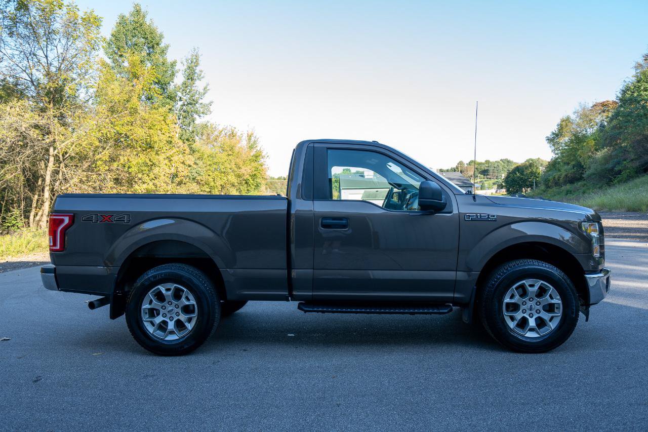 Used 2017 Ford F150 XLT AWD/4WD image 2
