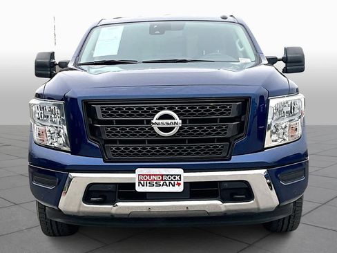 Used 2020 Nissan Titan SV w/ SV Convenience Package image 3