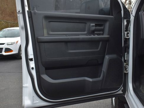 Used 2014 RAM 2500 Tradesman image 9