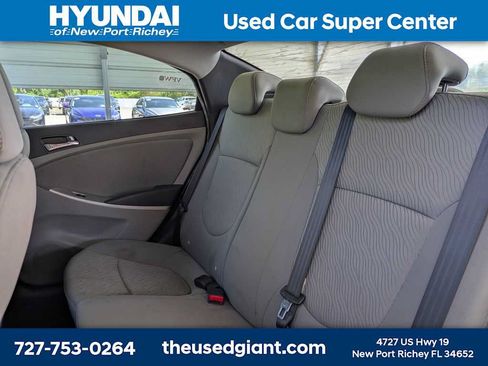 Used 2013 Hyundai Accent GLS w/ Premium Pkg FWD image 13
