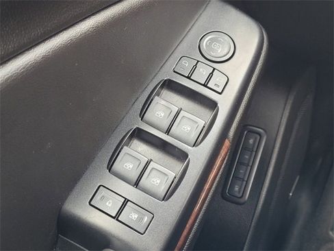 Used 2020 GMC Yukon SLT image 27