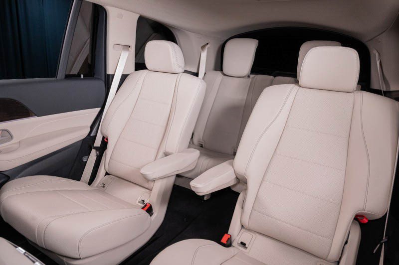 Certified 2026 Mercedes-Benz GLS 450 4MATIC image 10