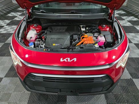 Used 2024 Kia Niro EX image 35