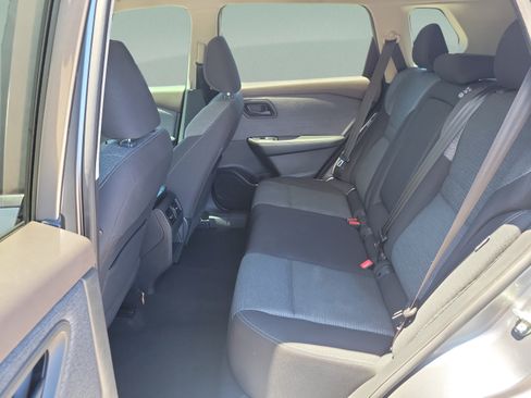Used 2021 Nissan Rogue S FWD image 9