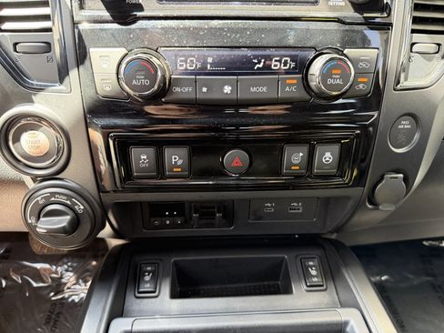 Used 2023 Nissan Titan PRO-4X w/ Pro-4x Convenience Package AWD/4WD image 26
