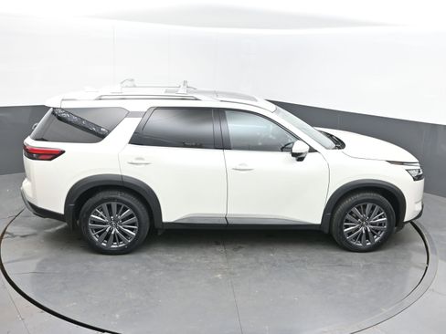 Certified 2024 Nissan Pathfinder SL w/ SL Premium Package image 33