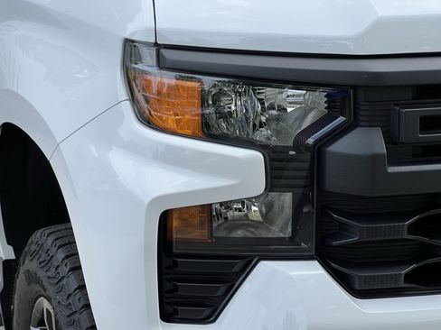 Used 2025 Chevrolet Silverado 1500 Custom Trail Boss AWD/4WD image 11