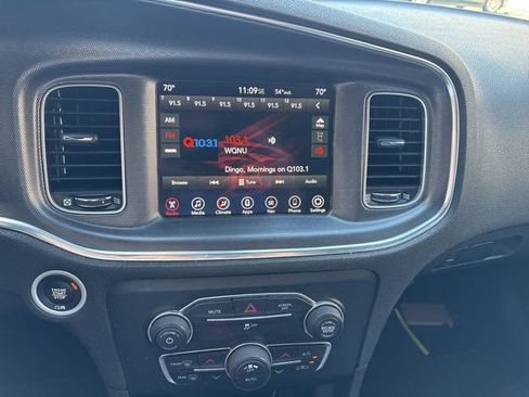 Used 2017 Dodge Charger SXT w/ Navigation & Travel Group RWD image 13